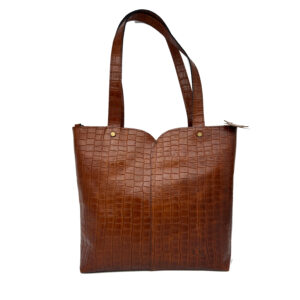 ΣΤ289 | Heart Shaped Leather Bag